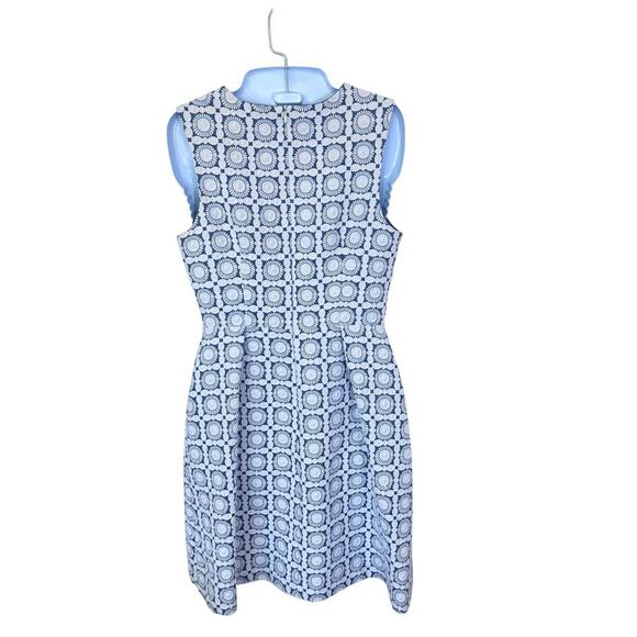 TRINA TURK Blue Floral Woven Jacquard Sleeveless Fit & Flare Women's Sz 4 - Picture 5 of 9
